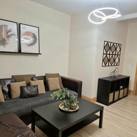 Rooms In Manchester 6 Minutes Drive To Victoria Station Esterno foto