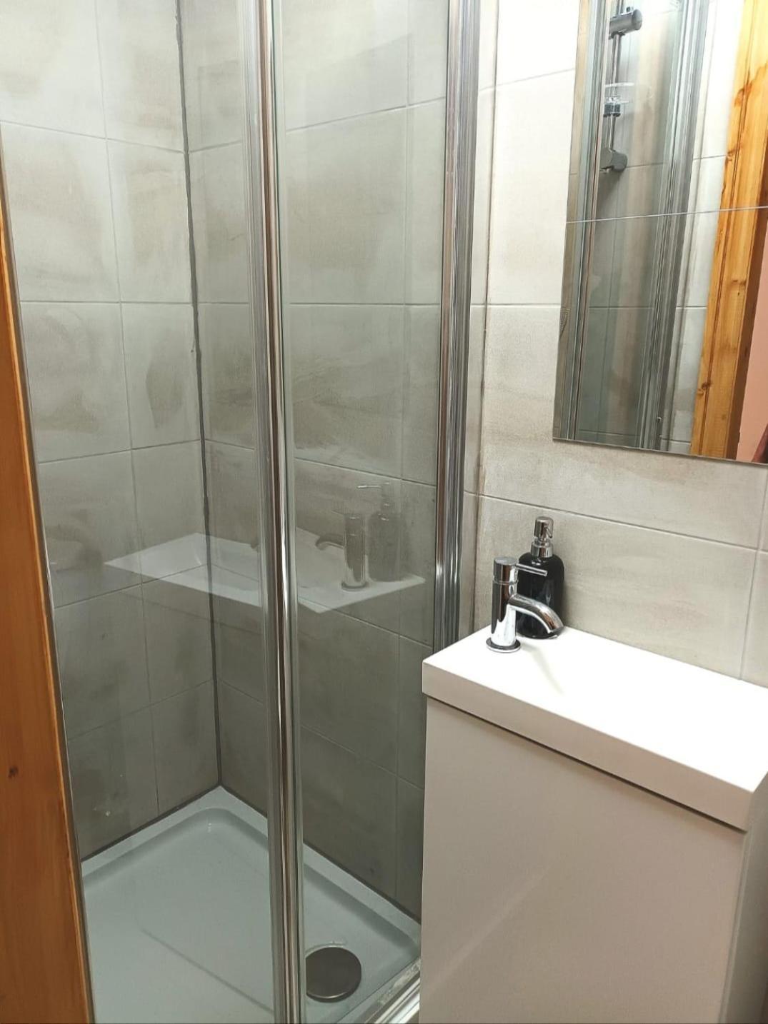 Rooms In Manchester 6 Minutes Drive To Victoria Station Esterno foto