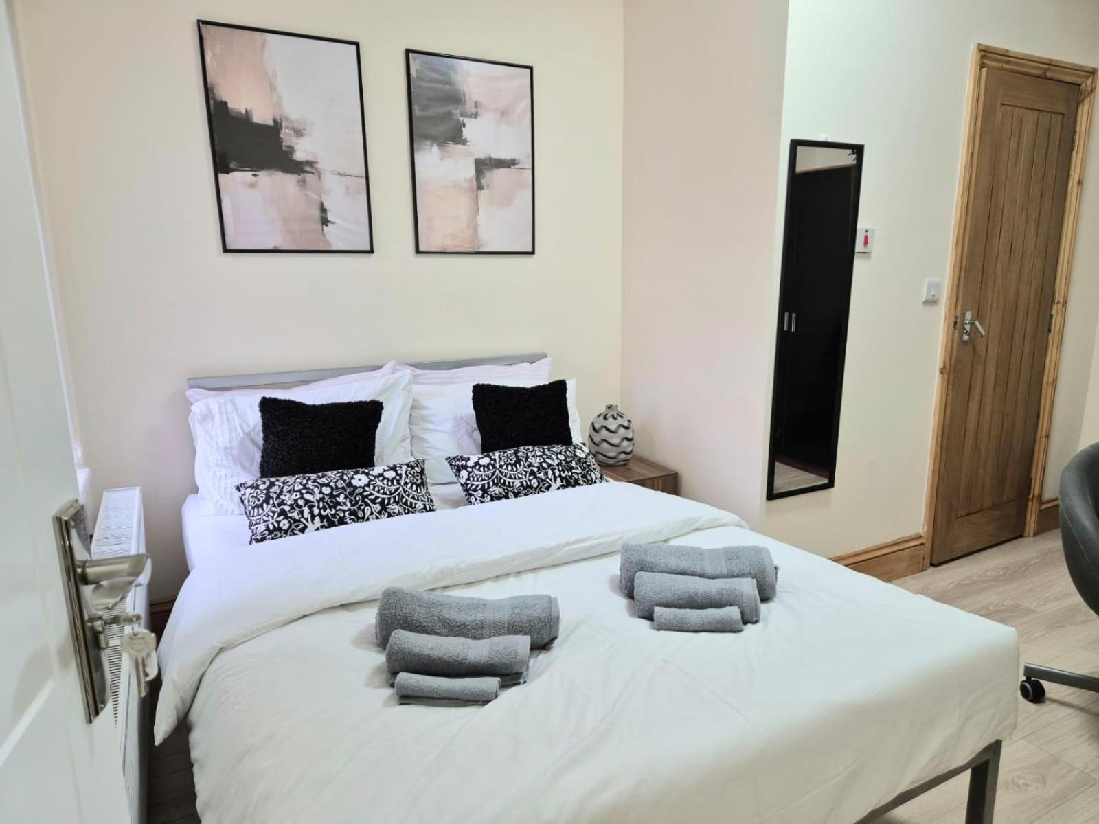 Rooms In Manchester 6 Minutes Drive To Victoria Station Esterno foto