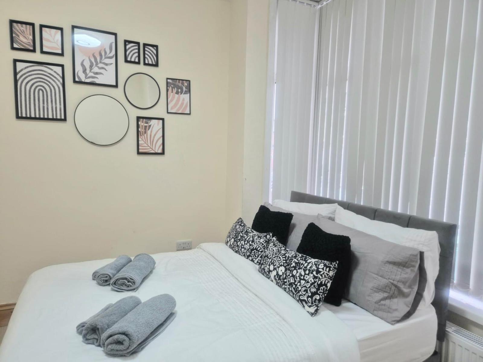 Rooms In Manchester 6 Minutes Drive To Victoria Station Esterno foto